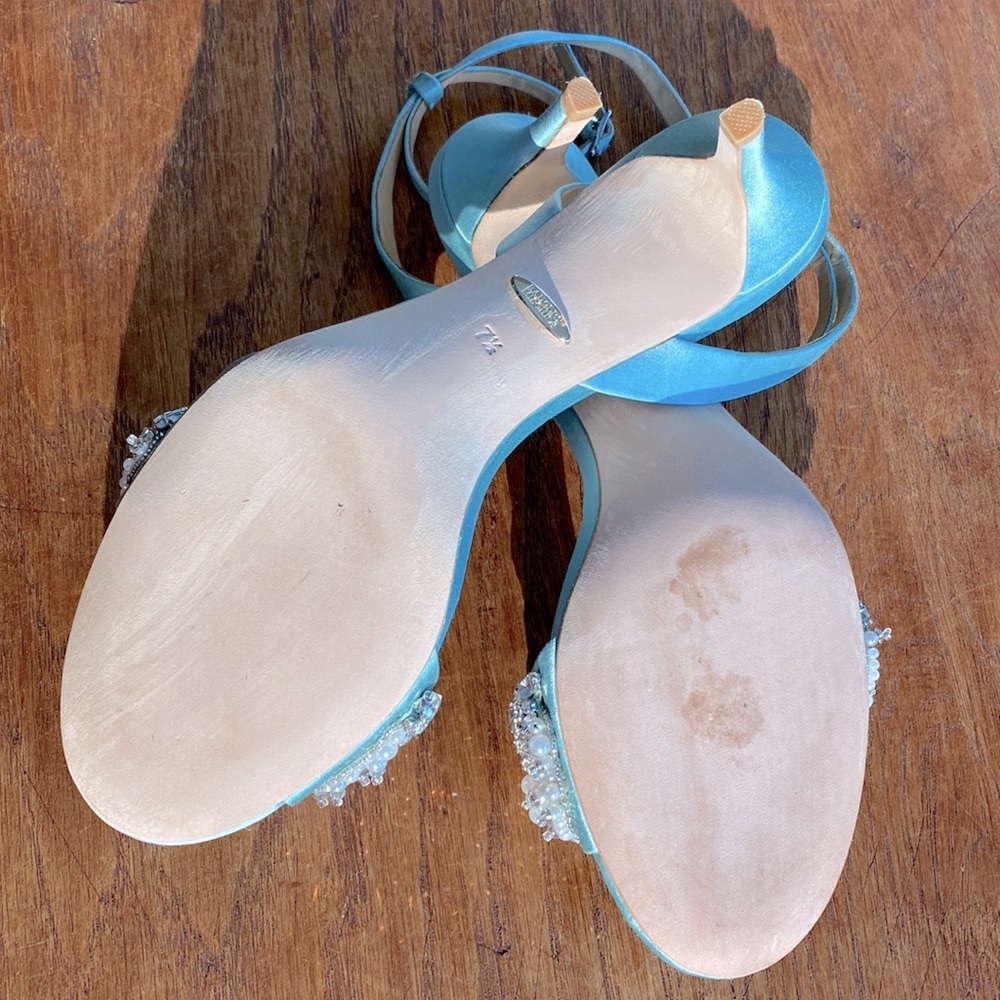 Badgley Mischka “Fiona” Pearl and Jeweled Sandals NIB - Picture 3 of 8
